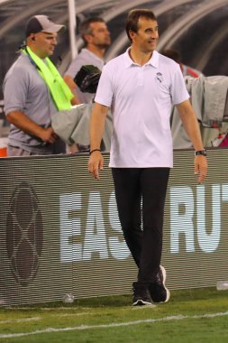 East Rutherford, Nj - 7 Ağustos 2018: Real Madrid Julen Lopetegui Müdürü 2018 Uluslararası Şampiyonlar Kupası oyun Real Madrid vs Roma Metlife Stadyumu'nda katılır