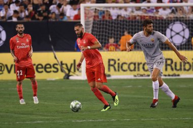 East Rutherford, Nj - 7 Ağustos 2018: Metlife Stadı'nda maç forvet Karim Benzema karşı Roma 2018 Uluslararası Şampiyonlar Kupası'nda Real Madrid # 9. Real Madrid 2-1 kazandı