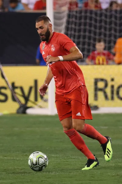 East Rutherford, Nj - 7 Ağustos 2018: Metlife Stadı'nda maç forvet Karim Benzema karşı Roma 2018 Uluslararası Şampiyonlar Kupası'nda Real Madrid # 9. Real Madrid 2-1 kazandı