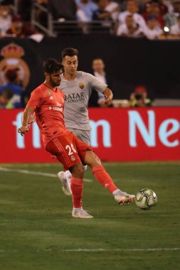 East Rutherford, Nj - 7 Ağustos 2018: Marco Asensio Real Madrid # 20 2018 Uluslararası Şampiyonlar Kupası sırasında eylem aynı Roma Metlife Stadyumu'nda karşı. Real Madrid 2-1 kazandı