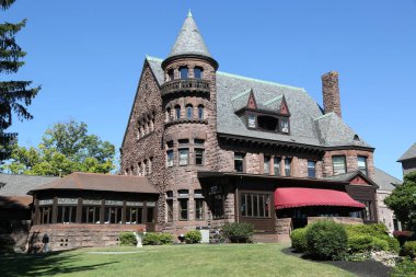 Cenevre, New York - 19 Temmuz 2018: Belhurst Kalesi ve Şarapçılık parmak Göller bölgesinde, şehir dışında New York