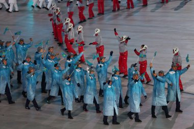 Pyeongchang, Güney Kore - 9 Şubat 2018: Abzal Kazakistan bayrağı taşıyan Olimpiyat takımı Kazakistan yapılan Pyeongchang 2018 Kış Olimpiyatları açılış töreni önde gelen Azhgaliyev