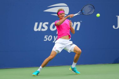 New York - 21 Ağustos 2018: Profesyonel tenis oyuncusu Alexander Zverev Almanya'nın pratik 2018 bize açık Billie Jean King Ulusal Tenis Merkezi