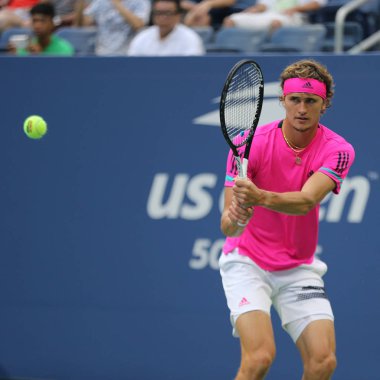 New York - 21 Ağustos 2018: Profesyonel tenis oyuncusu Alexander Zverev Almanya'nın pratik 2018 bize açık Billie Jean King Ulusal Tenis Merkezi
