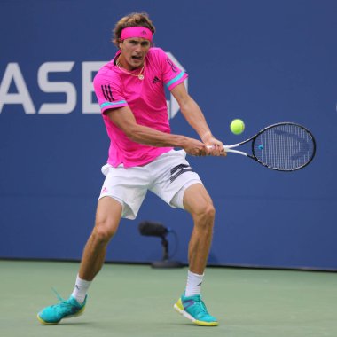 New York - 21 Ağustos 2018: Profesyonel tenis oyuncusu Alexander Zverev Almanya'nın pratik 2018 bize açık Billie Jean King Ulusal Tenis Merkezi