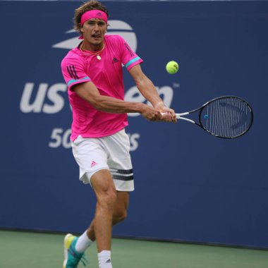 New York - 21 Ağustos 2018: Profesyonel tenis oyuncusu Alexander Zverev Almanya'nın pratik 2018 bize açık Billie Jean King Ulusal Tenis Merkezi