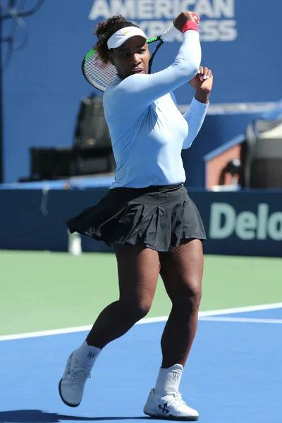 New York Augustus 2018 Grand Slam Champion Serena Williams Praktijken — Stockfoto