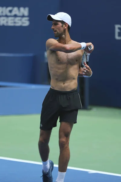 ニューヨーク 2018 セルビアのノバク ジョコビッチは 2018 私たちオープンのビリー ジーン王国立テニス練習 時グランド スラム チャンピオン — ストック写真
