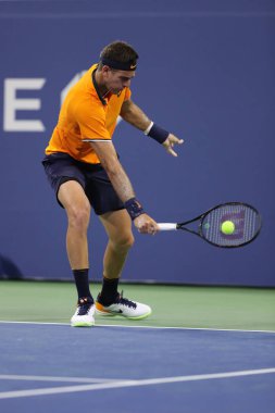 New York - 27 Ağustos 2018: Grand Slam şampiyonu Juan Martin Del Potro Arjantin eylem sırasında onun 2018 bize açık ilk turu maç Billie Jean King Ulusal Tenis Merkezi