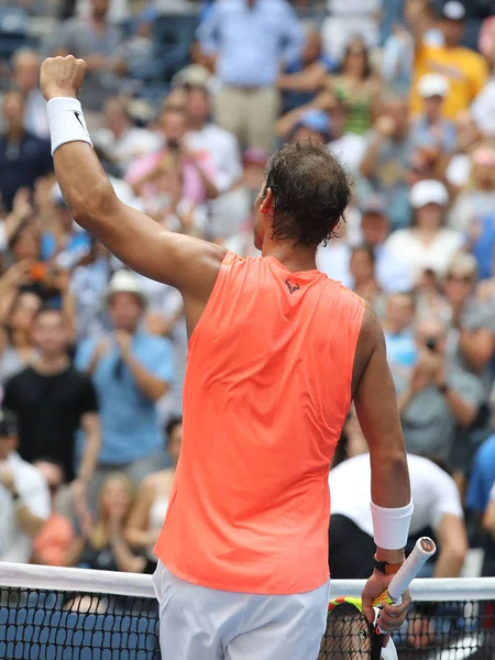 New York - 2 Eylül 2018: 17 kez Grand Slam şampiyonu Rafael Nadal İspanya'nın sonra onun 2018 bize açık yuvarlak Billie Jean King Ulusal tenis merkezi 16 maçın zafer kutluyor