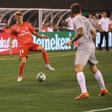 East Rutherford, Nj - 7 Ağustos 2018: Martin Odegaard karşı Roma 2018 Uluslararası Şampiyonlar Kupası'nda Real Madrid # 36 Metlife Stadı'nda maç. Real Madrid 2-1 kazandı