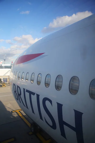 Лонгфорд Англия Сентября 2018 Года Самолет British Airways Взлетно Посадочной — стоковое фото