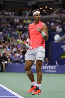 NEW YORK - 31 AĞUSTOS 2018 ABD Açık turu olan Billie Jean King Ulusal Tenis Merkezi 'nde oynanan 2018 Amerika Açık karşılaşmasında İspanya şampiyonu Rafael Nadal