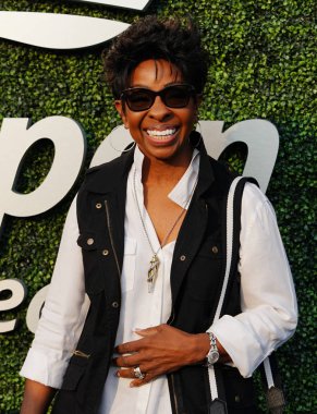 New York - 27 Ağustos 2018: ABD'li soul şarkıcısı ve söz yazarı Gladys Knight 2018 önce mavi halı üzerinde bize gece tenis merkezi New York'ta açılış açık