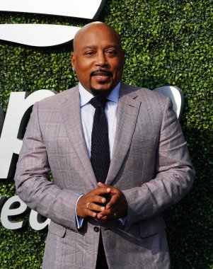 New York - 27 Ağustos 2018: Daymond John, köpekbalığı Tank iş girişimci ve co-star of Abcs vurmak göstermek, bize gece Ulusal Tenis Merkezi New York'ta açılış açık kırmızı halı önce 2018