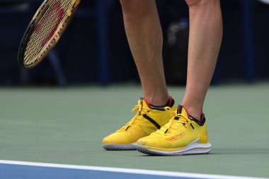 New York - 27 Ağustos 2018: 2018 bize açık Usta Ulusal Tenis Merkezi özel Nike tenis ayakkabıları onu sırasında ilk maç boyunca Elina Svitolina Ukrayna giyer profesyonel tenis oyuncusu