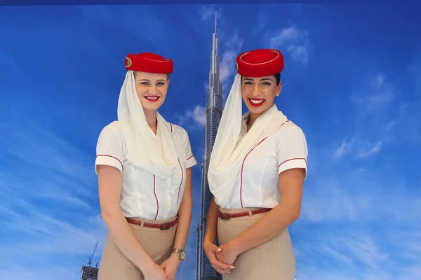 Нью Йорк Сентября 2018 Года Бортпроводники Emirates Airlines Стенде Emirates — стоковое фото