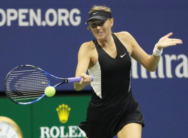 New York - 1 Eylül 2018: Grand Slam şampiyonu Maria Sharapova Rusya eylem sırasında onun 2018 bize açık yuvarlak Billie Jean King Ulusal tenis merkezi 32 maç beş kez