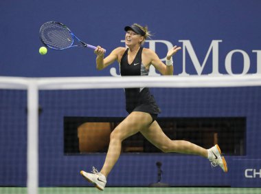 New York - 1 Eylül 2018: Grand Slam şampiyonu Maria Sharapova Rusya eylem sırasında onun 2018 bize açık yuvarlak Billie Jean King Ulusal tenis merkezi 32 maç beş kez