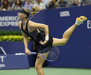 New York - 1 Eylül 2018: Grand Slam şampiyonu Maria Sharapova Rusya eylem sırasında onun 2018 bize açık yuvarlak Billie Jean King Ulusal tenis merkezi 32 maç beş kez