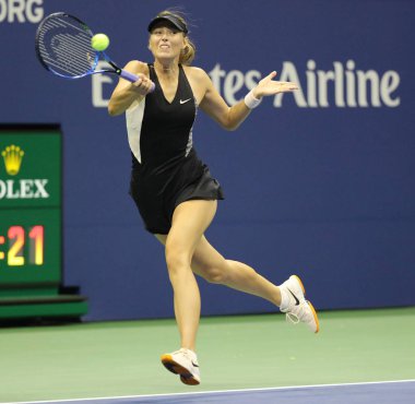 New York - 1 Eylül 2018: Grand Slam şampiyonu Maria Sharapova Rusya eylem sırasında onun 2018 bize açık yuvarlak Billie Jean King Ulusal tenis merkezi 32 maç beş kez