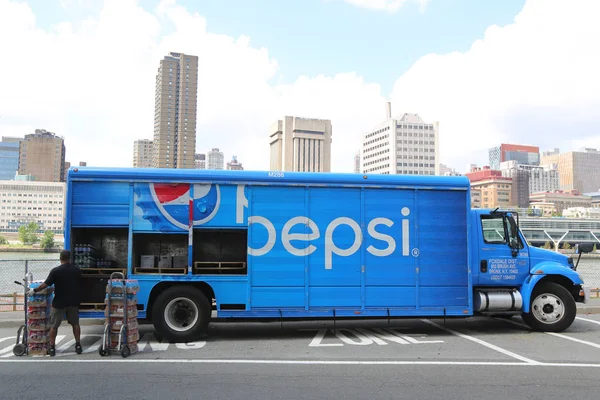 Nova Iorque Agosto 2018 Pista Entrega Pepsi Roosevelt Island Nova — Fotografia de Stock