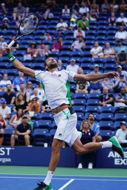 New York - 3 Eylül 2018: Grand Slam şampiyonu Marin Cilic Hırvatistan onun 2018 sırasında eylem Billie Jean King Ulusal tenis merkezi 16 maçın bize açık yuvarlak 