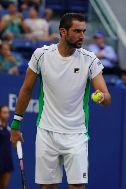 New York - 3 Eylül 2018: Grand Slam şampiyonu Marin Cilic Hırvatistan onun 2018 sırasında eylem Billie Jean King Ulusal tenis merkezi 16 maçın bize açık yuvarlak 