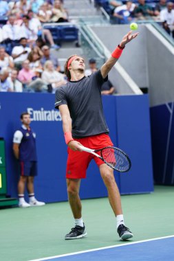 New York - 1 Eylül 2018: Profesyonel tenis oyuncusu Alexander Zverev Almanya'nın eylem onun 2018 sırasında bize açık yuvarlak 32 maç Billie Jean King Ulusal Tenis Merkezi