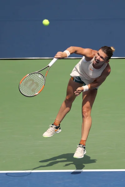 2018 그랜드 챔피언 Simona Halep 그녀의 2018 테니스 센터에서 라운드 — 스톡 사진