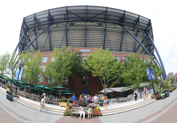 2018 米国ニューヨークでオープン トーナメント中にビリー ジャン王のナショナル テニス センターでニューヨーク 2018 アーサー アッシュ スタジアム — ストック写真