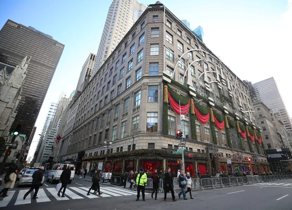 New York November 2018 Beroemde Saks Vijfde Avenue Vlaggenschip Winkel — Stockfoto