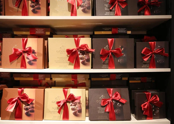 New York December 2018 Chocolate Boxes Godiva Store Macy Herald — Stock Photo, Image