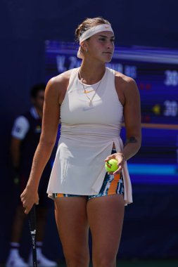New York - 30 Ağustos 2018: Profesyonel tenis oyuncusu Aryna Sabalenka Beyaz Rusya'nın eylem sırasında onu 2018 bize açık yuvarlak Billie Jean King Ulusal tenis merkezi 64 maç
