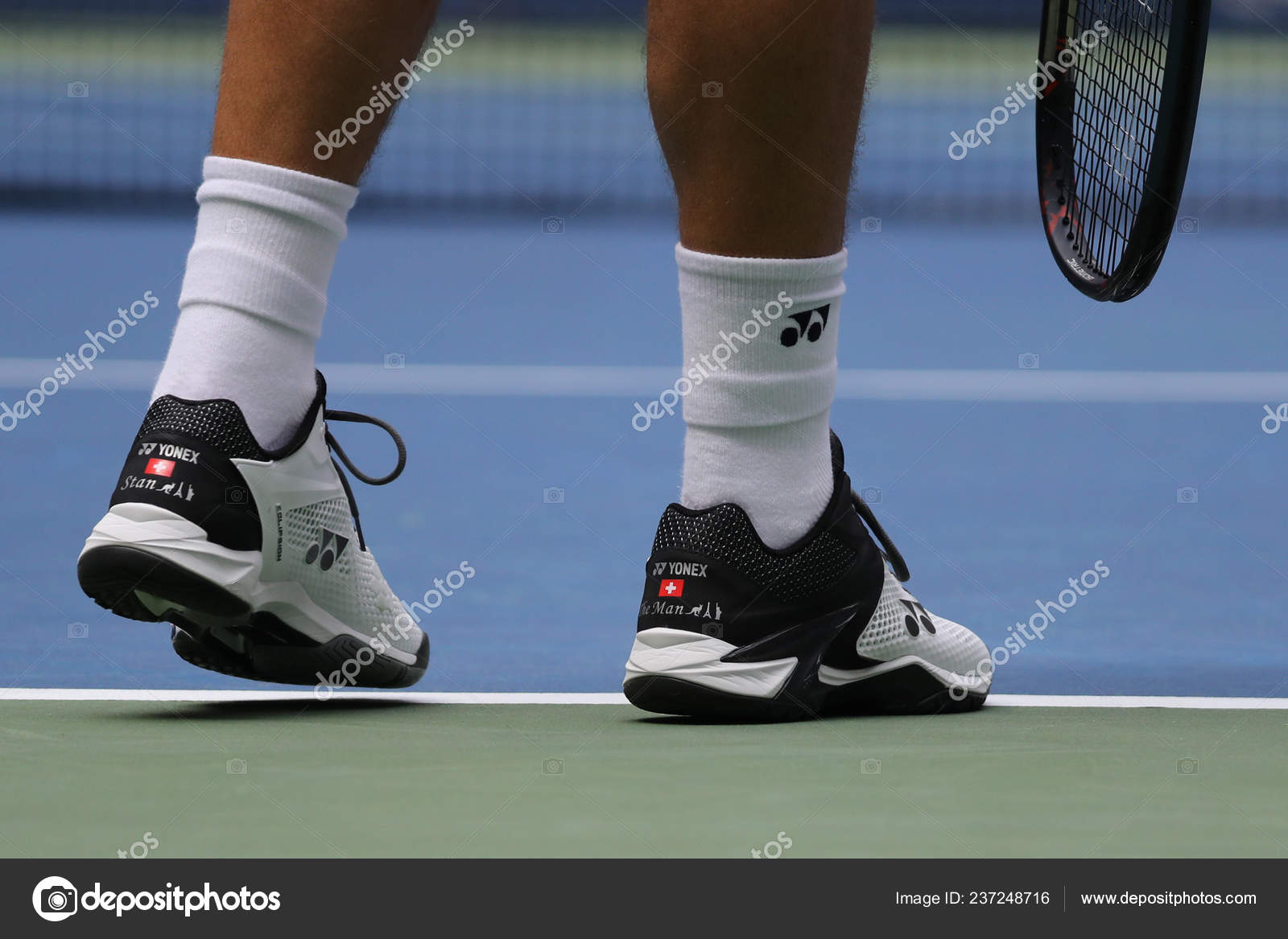 wawrinka tennis shoes