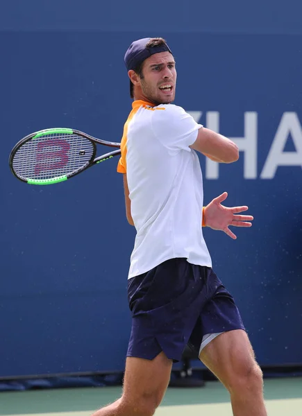 Nueva York Agosto 2018 Tenista Profesional Karen Khachanov Rusia Acción —  Fotos de Stock