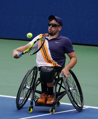 New York-8 Eylül 2018: tekerlekli sandalye tenis oyuncusu Dylan Alcott Avustralya eylem sırasında onun tekerlekli sandalye dört Tekler yarı final maçında 2018 bize açık Billie Jean King Ulusal Tenis Merkezi
