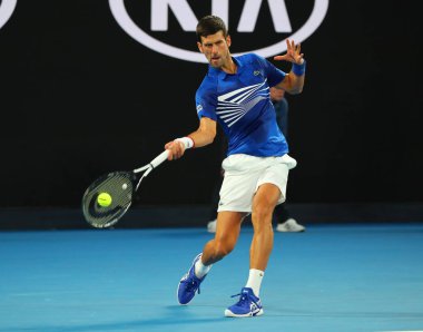 Melbourne, Avustralya - Ocak 25, 2019: zamanında 14 Grand Slam şampiyonu Novak Djokovic 2019 Avustralya Açık Melbourne Park onun yarı final maç sırasında eylem