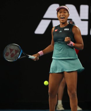 MELBOURNE, AUSTRALYA - 24 Ocak 2019: Grand Slam şampiyonu Japon Naomi Osaka, Melbourne Park 'taki 2019 Avustralya Açık' ta oynanan yarı final karşılaşmasında 