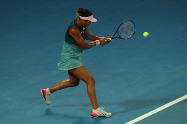MELBOURNE, AUSTRALYA - 24 Ocak 2019: Grand Slam şampiyonu Japon Naomi Osaka, Melbourne Park 'taki 2019 Avustralya Açık' ta oynanan yarı final karşılaşmasında 