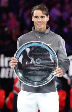 Melbourne, Avustralya - Ocak 27, 2019:2019 Avustralya kupa sunum Melbourne Park Rod Laver Arena'da erkekler final maçı sonrası sırasında finalist İspanya Rafael Nadal açın