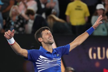Melbourne, Avustralya - 27 Ocak 2019: 2019 Avustralya Açık şampiyonu Novak Djokovic Sırbistan sonra erkekler final maçı Melbourne Rod Laver Arena'da İspanya Rafael Nadal karşı zafer kutluyor