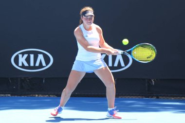 Melbourne, Avustralya - 22 Ocak 2019: Junior tenis oyuncusu Daria Snigur Ukrayna içinde 2019 Avustralya Açık Melbourne Park onun ikinci tur maç sırasında hareket 