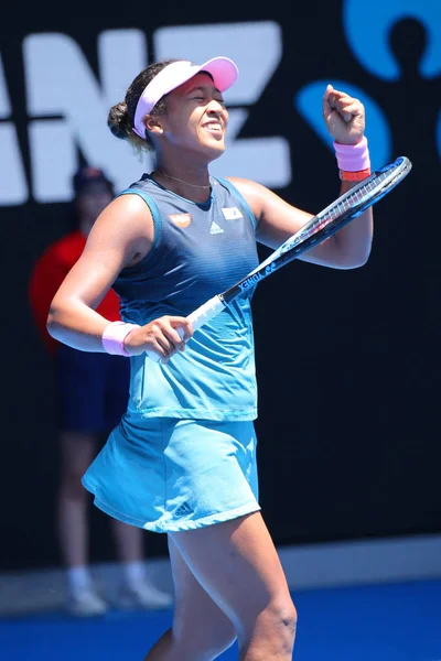Melbourne, Avustralya - 21 Ocak 2019: Grand Slam şampiyonu Naomi Osaka Japonya'nın sonra onun yuvarlak 2019 Avustralya Açık Melbourne Park 16 maçın zafer kutluyor 