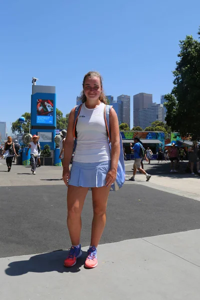 澳大利亚墨尔本 2019年1月22日 乌克兰少年网球运动员达里亚 斯尼古尔在墨尔本公园的2019年澳网第二轮比赛中获胜 — 图库照片