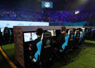 Melbourne, Avustralya - 27 Ocak 2019: Fortnite yaz Smash Avustralya Açık 2019 içinde Melbourne sırasında yüzlerce Fortnite oyuncular rekabet. Epic Games tarafından geliştirilen ve 2017 yılında yayımlanan bir online video oyunu Fortnite olduğunu