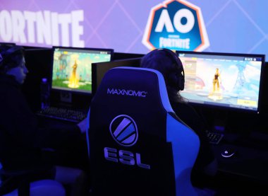 Melbourne, Avustralya - 27 Ocak 2019: Fortnite yaz Smash Avustralya Açık 2019 içinde Melbourne sırasında yüzlerce Fortnite oyuncular rekabet. Epic Games tarafından geliştirilen ve 2017 yılında yayımlanan bir online video oyunu Fortnite olduğunu
