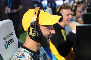 Melbourne, Avustralya - 27 Ocak 2019: Fortnite yaz Smash Avustralya Açık 2019 içinde Melbourne sırasında yüzlerce Fortnite oyuncular rekabet. Epic Games tarafından geliştirilen ve 2017 yılında yayımlanan bir online video oyunu Fortnite olduğunu