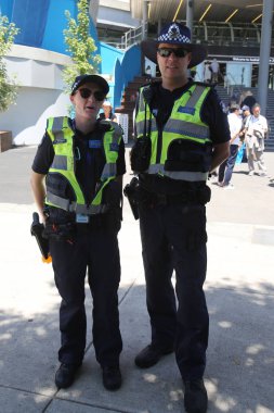 Melbourne, Avustralya - 22 Ocak 2019: Victoria polis memuru Olympic Park Melbourne'de güvenlik 2019 Avustralya Açık sırasında sağlama