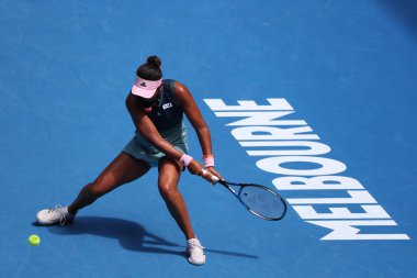 MELBOURNE, AUSTRALYA - 24 Ocak 2019: Grand Slam şampiyonu Japon Naomi Osaka, Melbourne Park 'taki 2019 Avustralya Açık' ta oynanan yarı final karşılaşmasında